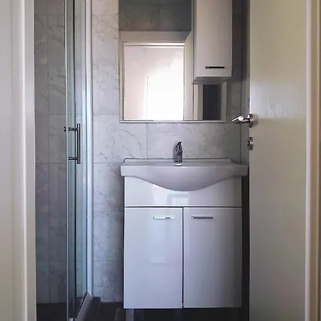 Apartment Bolero